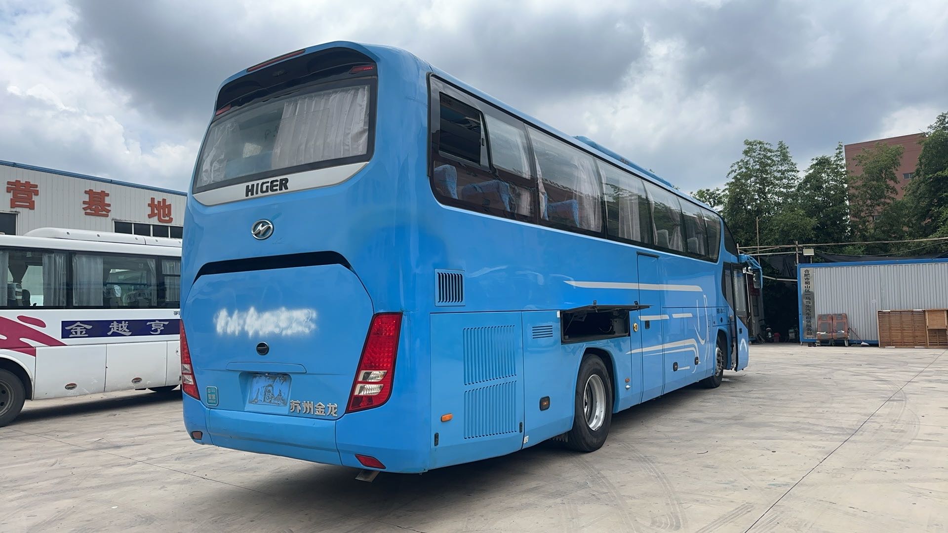 西安金龙汽车待遇如何(西安金龙4s店)