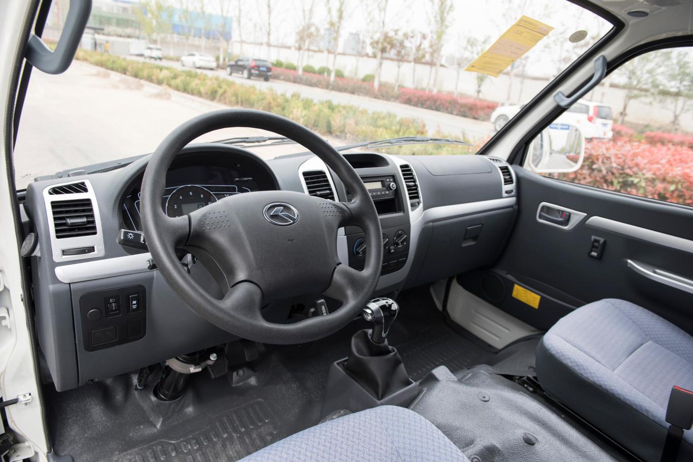 西安金龙汽车待遇如何(西安金龙4s店)